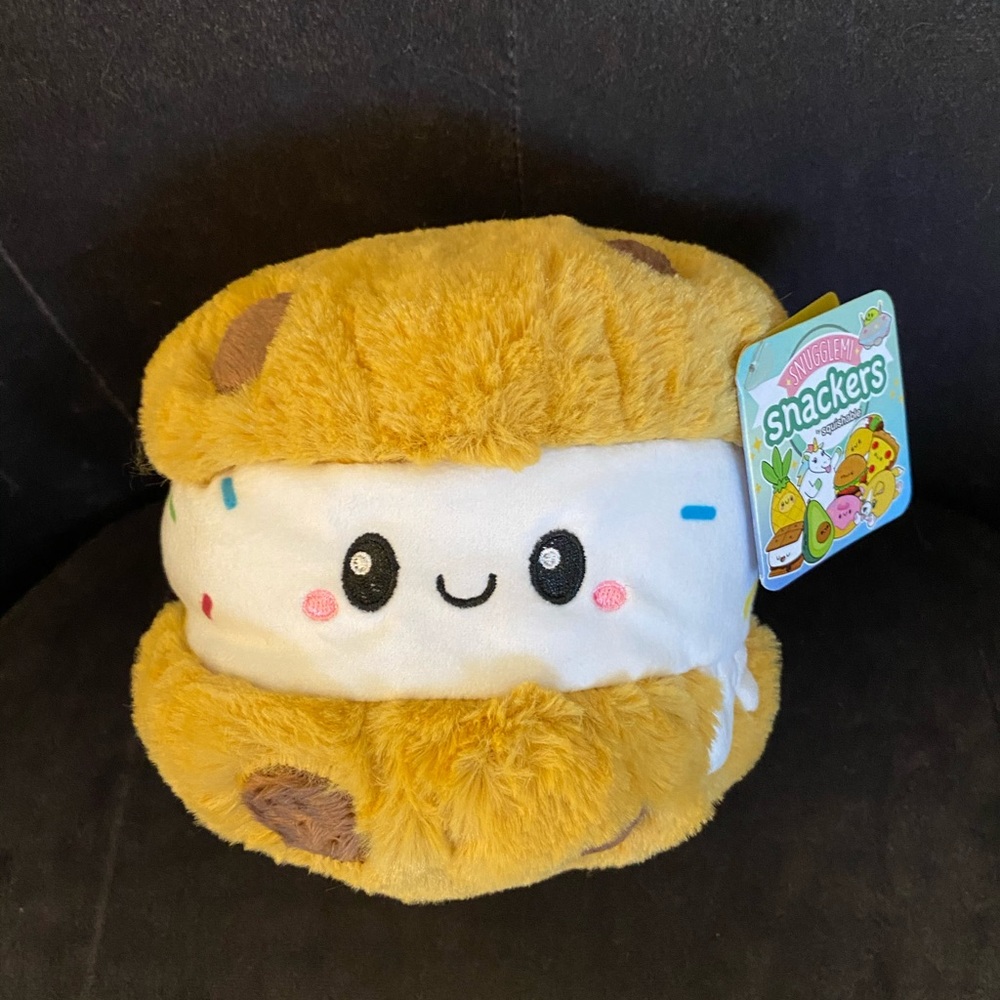 Squishable Mini Cookie Ice Cream Sandwich, 7”